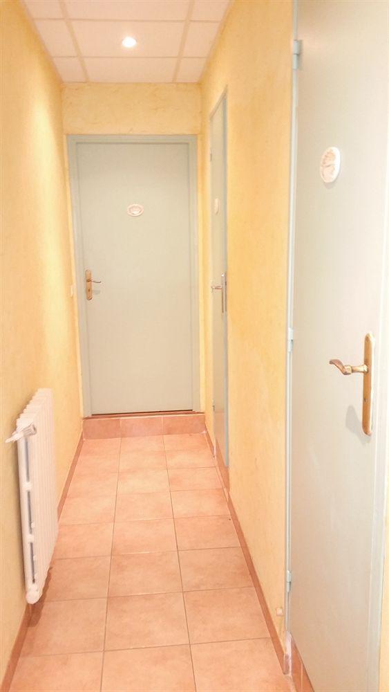 Hotel Restaurant Les 3 Chenes Frejus Exterior photo