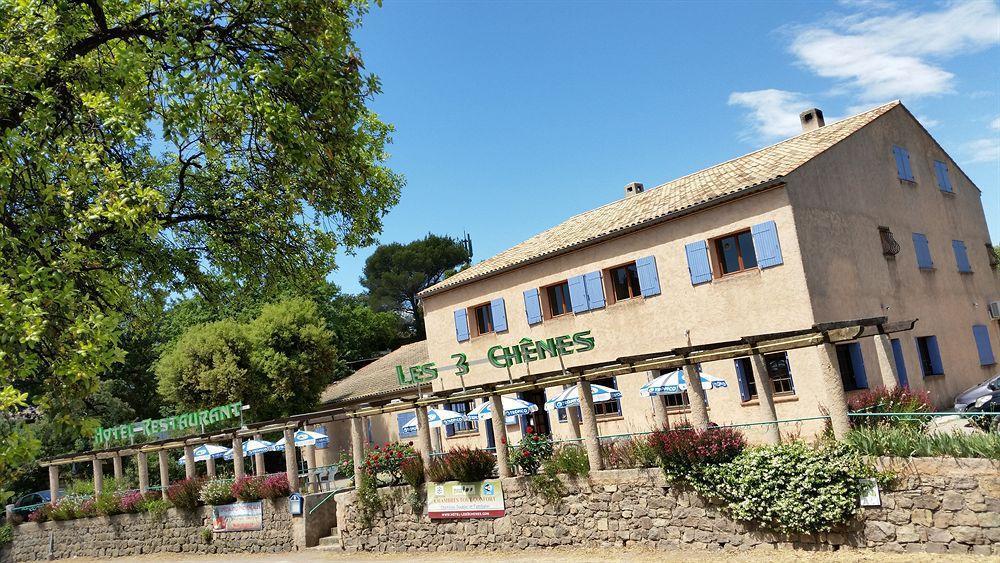 Hotel Restaurant Les 3 Chenes Frejus Exterior photo