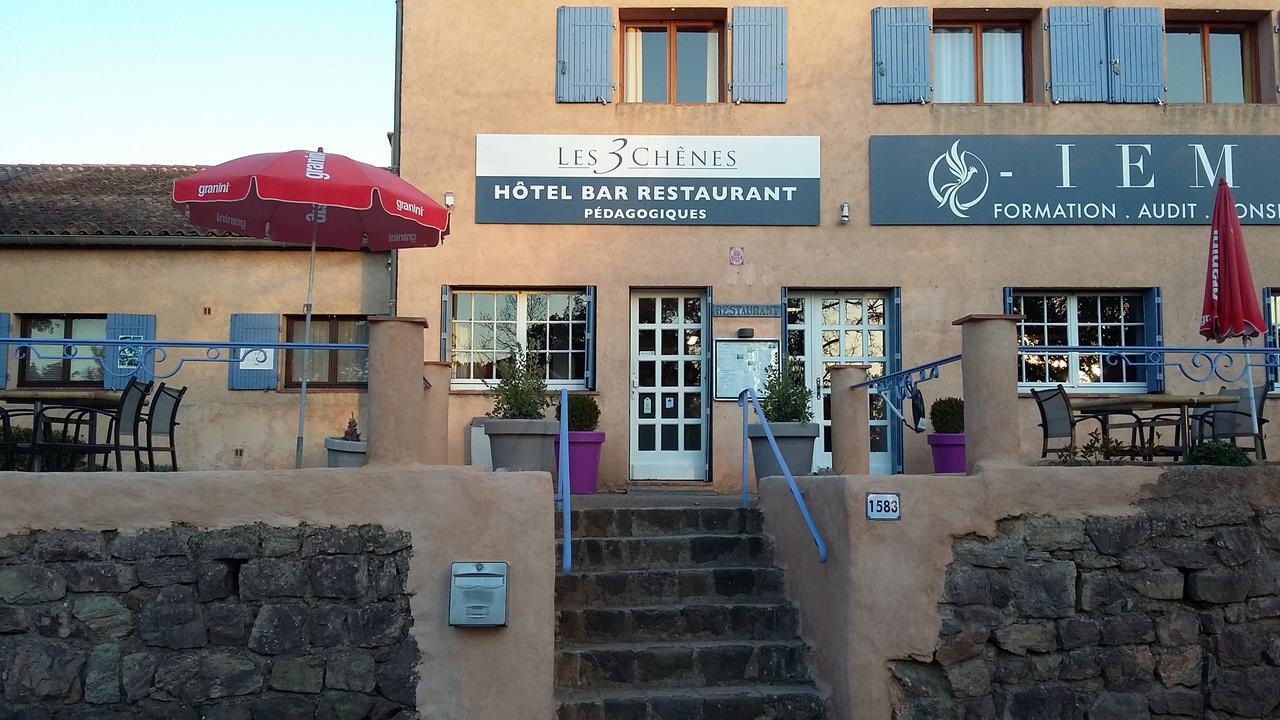 Hotel Restaurant Les 3 Chenes Frejus Exterior photo