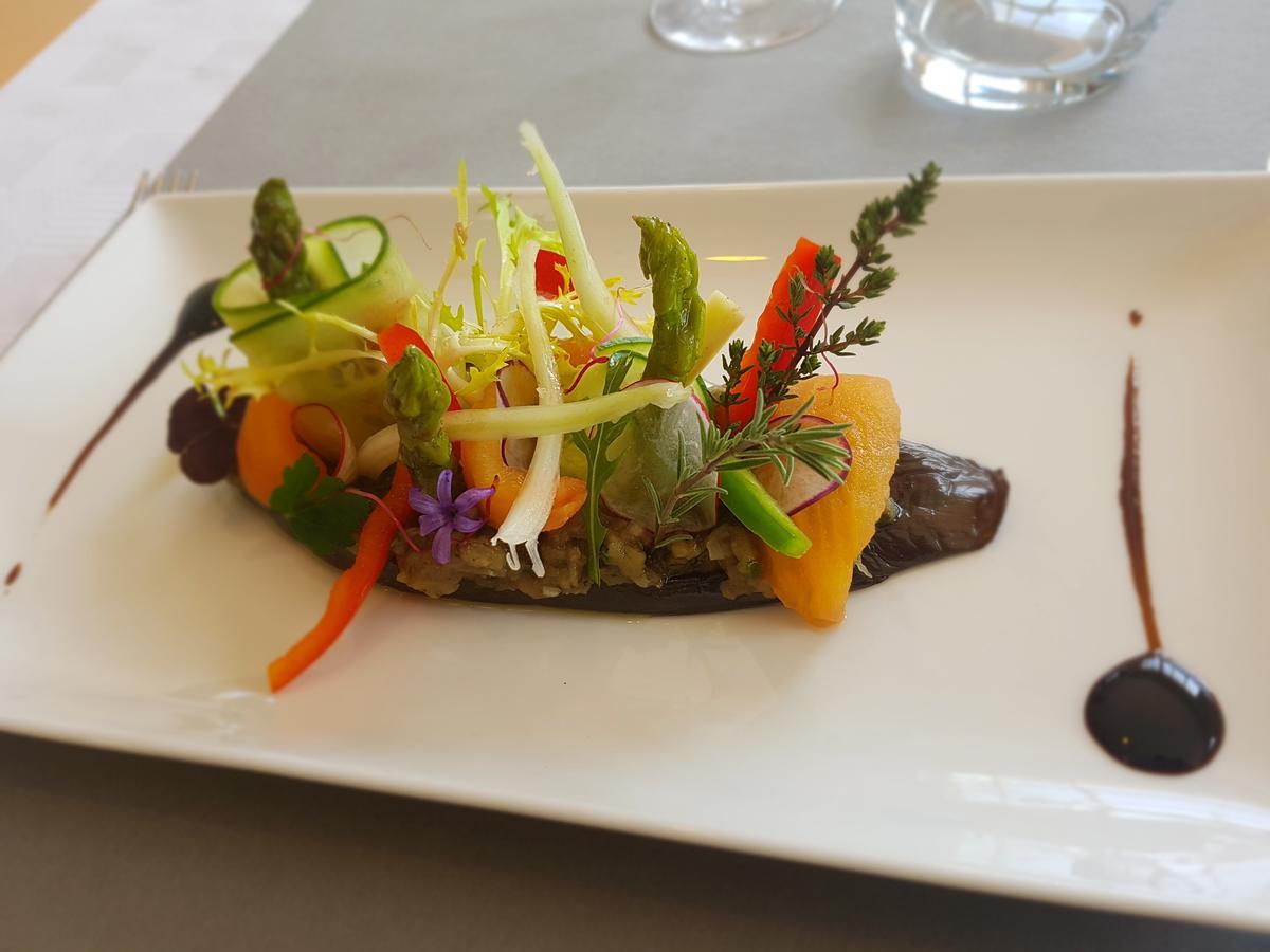 Hotel Restaurant Les 3 Chenes Frejus Exterior photo
