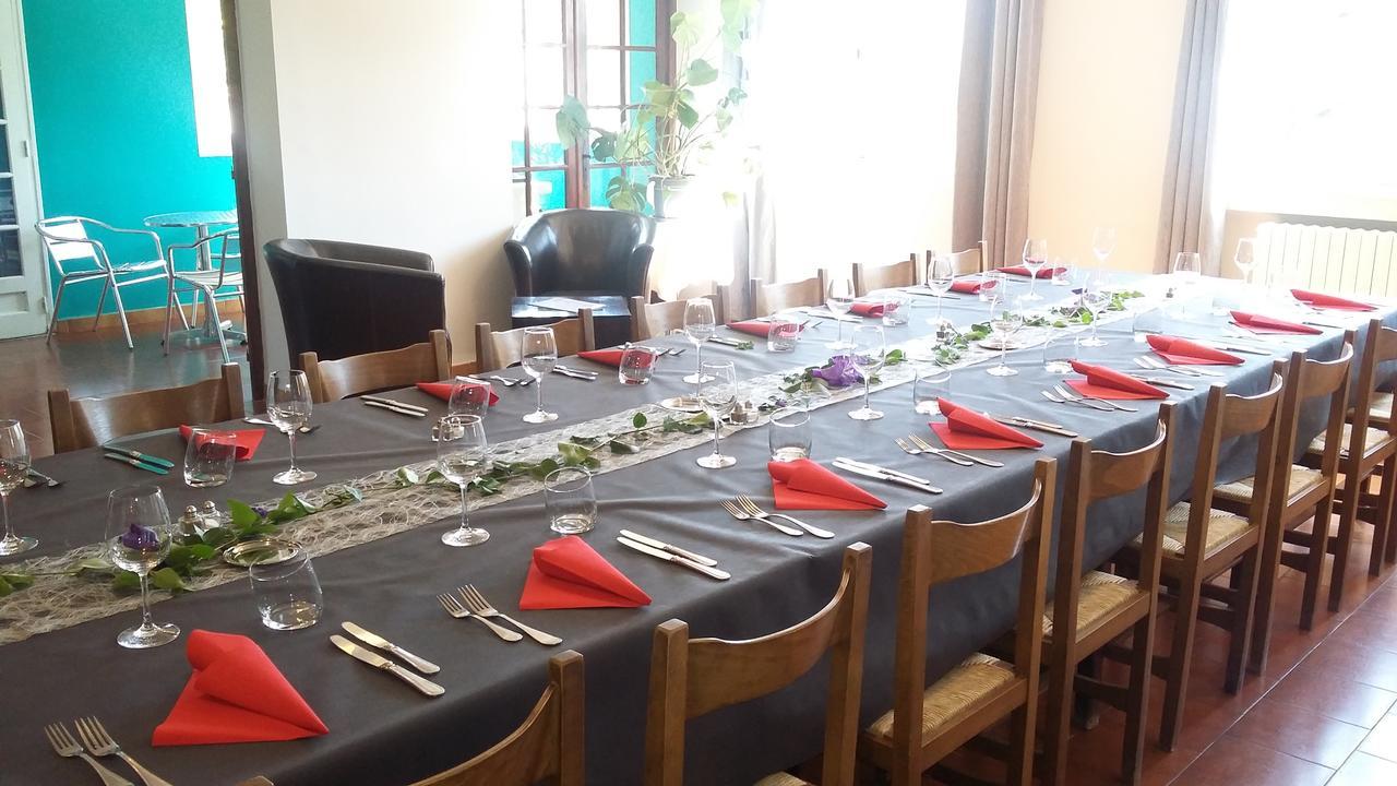 Hotel Restaurant Les 3 Chenes Frejus Exterior photo